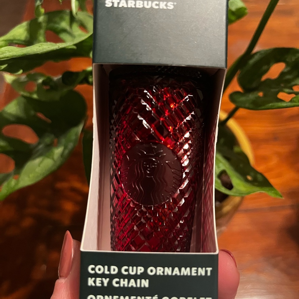 ✨Starbucks 2022 ‘Merlot’ Burgundy Holiday Jeweled Keychain Ornament - Picture 4 of 4